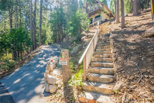 Lake Arrowhead, CA 92352,875 Brentwood DR