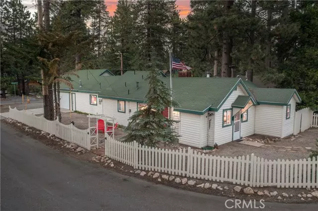 Big Bear Lake, CA 92315,39154 Crest LN