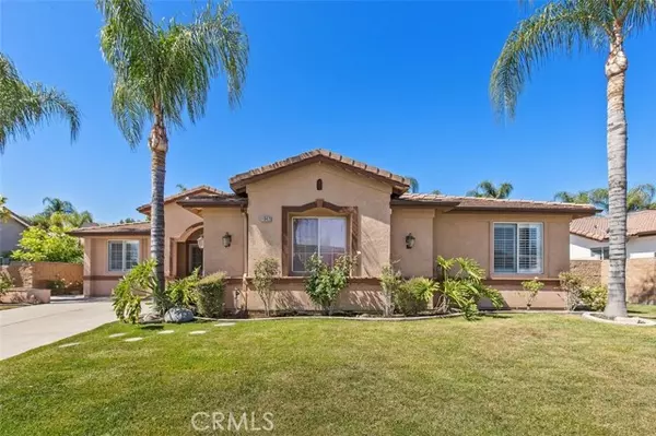 Corona, CA 92883,1842 Morfontaine WAY