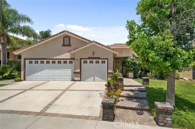 19 Corte Montena, Lake Elsinore, CA 92532