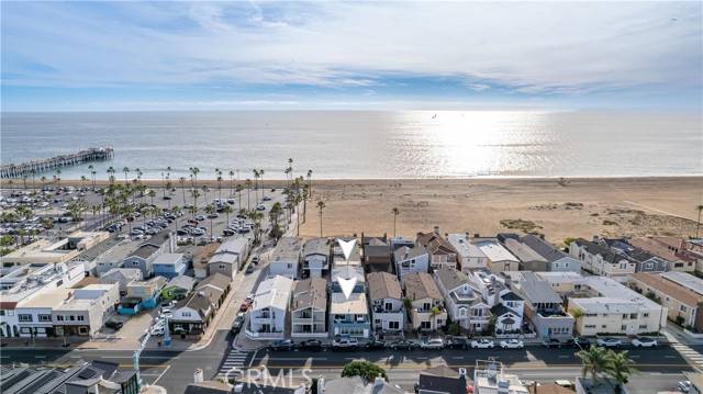 Newport Beach, CA 92661,417 E Balboa BLD