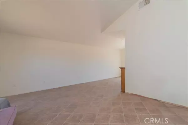 Oak Hills, CA 92344,6933 Christina RD