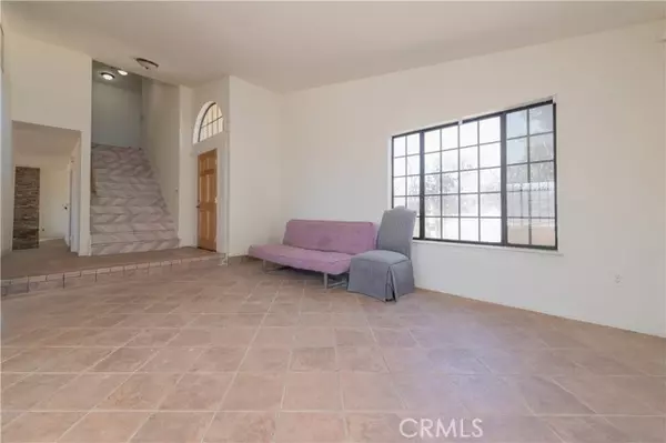 Oak Hills, CA 92344,6933 Christina RD