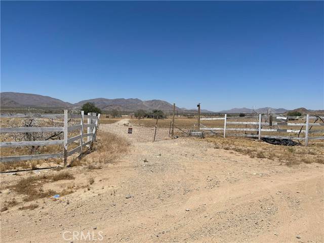 Lucerne Valley, CA 92356,17420 Meridian RD