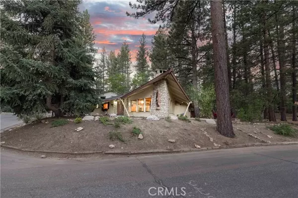 Big Bear Lake, CA 92315,100 Oriole DR