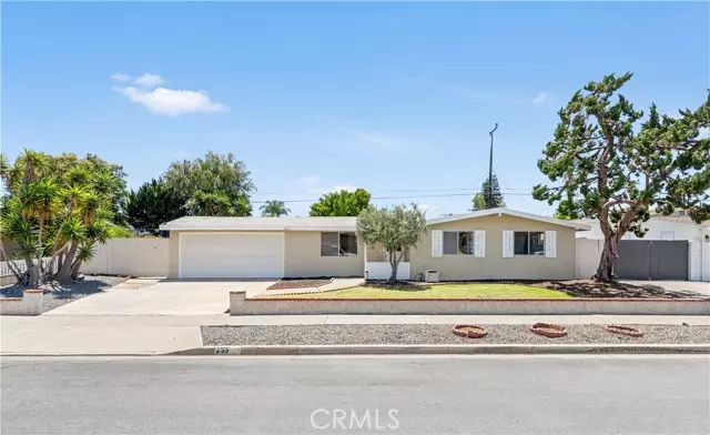 259 Rose LN, Costa Mesa, CA 92627