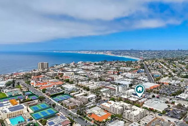 La Jolla, CA 92037,7555 Eads AVE 19