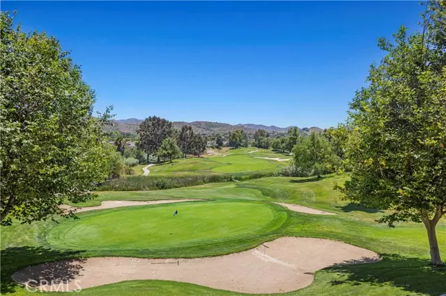 260 Country Club DR B, Simi Valley, CA 93065