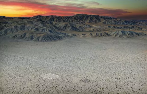 Lucerne Valley, CA 92356,777 One Whole Spring RD