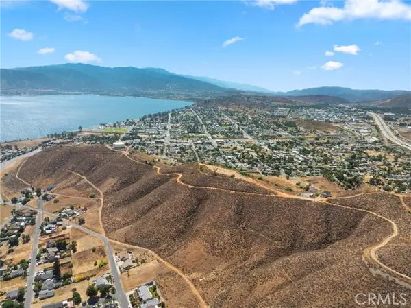 Lake Elsinore, CA 92532,1 Flagstaff