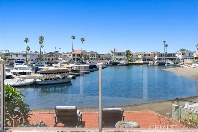 49 Balboa Coves, Newport Beach, CA 92663