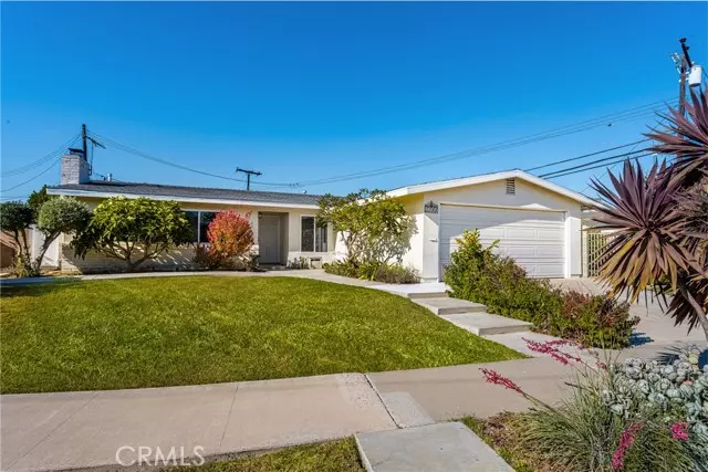 3288 Arizona LN, Costa Mesa, CA 92626