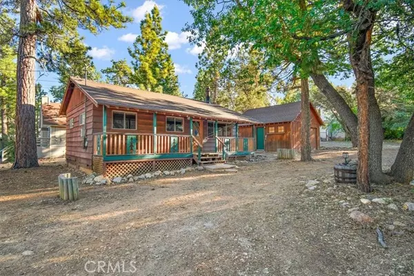 576 Holmes LN, Sugarloaf, CA 92386