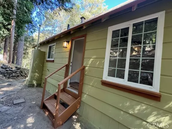 24924 Huston DR, Crestline, CA 92325