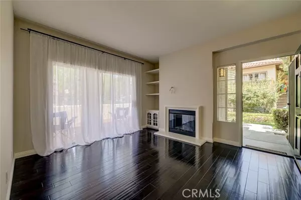 Rancho Santa Margarita, CA 92688,1 Ingreso