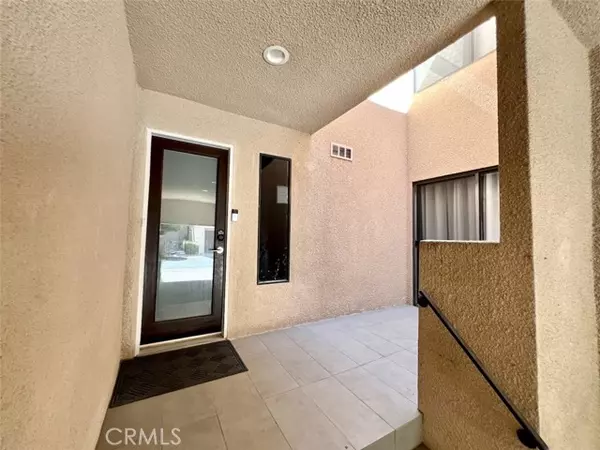 Palm Springs, CA 92262,445 Village SQ