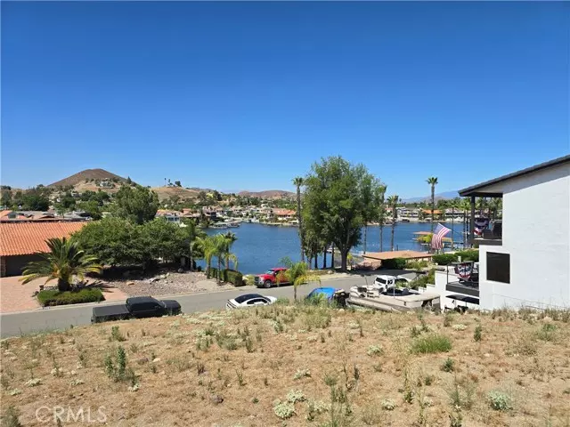 22894 Blue Bird Dr, Canyon Lake, CA 92587