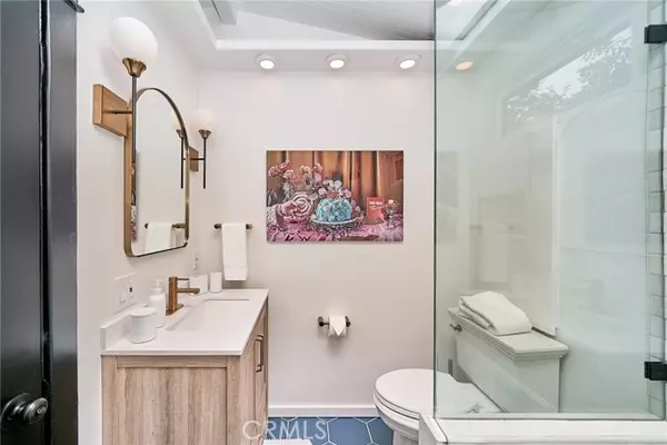 Los Angeles, CA 90046,8457 Ridpath DR
