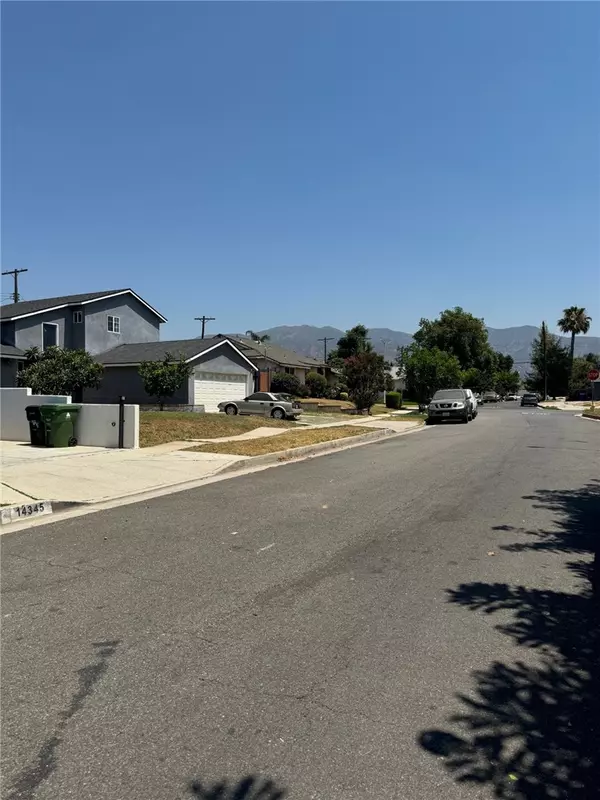 Sylmar, CA 91342,14339 Raven ST