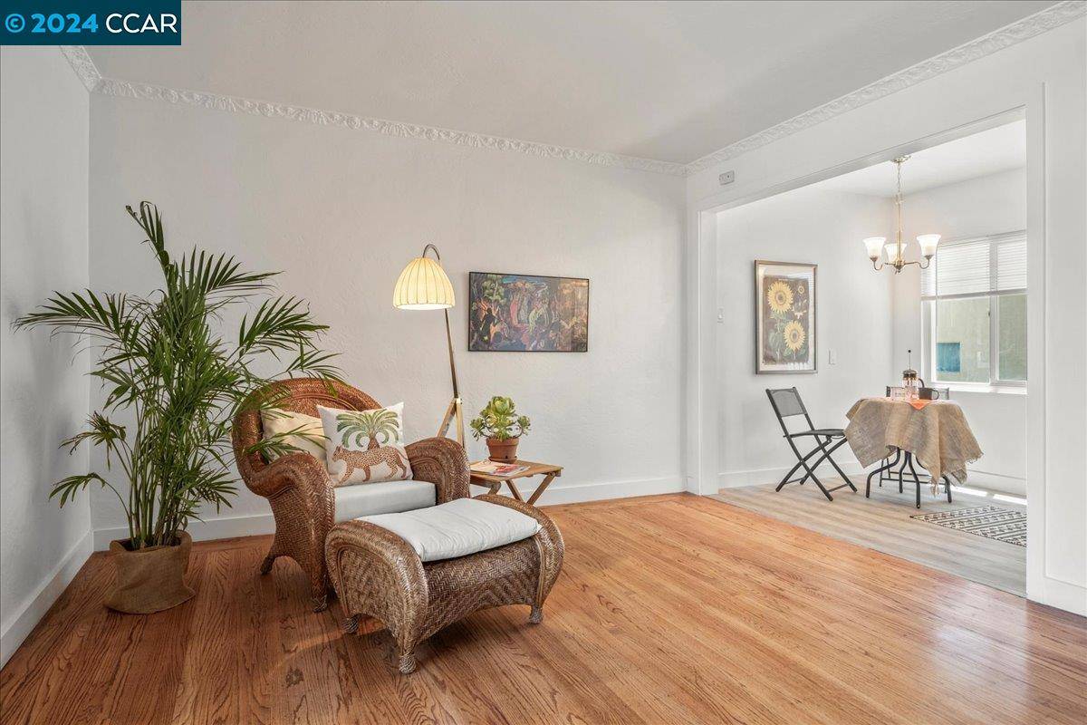 Oakland, CA 94606,2231 E 28Th St