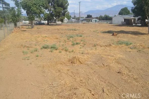 671 W Avenue L, Calimesa, CA 92320