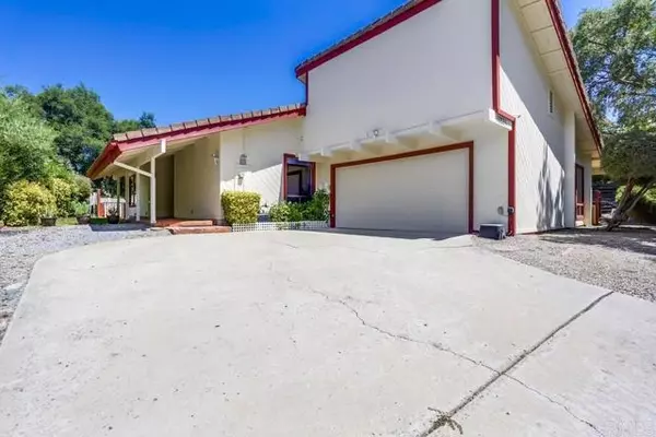 Escondido, CA 92026,10231 Sage Hill WAY