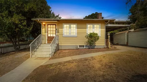215 N Mountain TRL, Sierra Madre, CA 91024