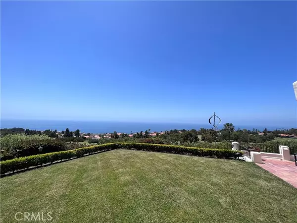 Rancho Palos Verdes, CA 90275,30125 Avenida Classica