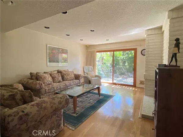 Irvine, CA 92603,5 Creekside