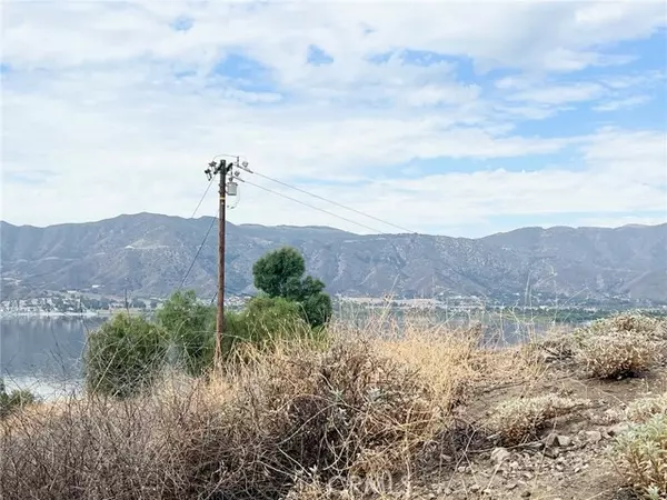 Lake Elsinore, CA 92530,0 Barkschat