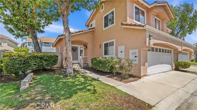 2215 Arabian WAY, Corona, CA 92879