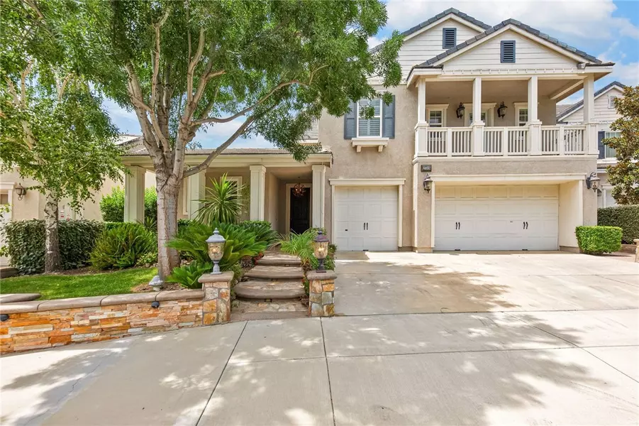 27315 English Ivy LN, Canyon Country, CA 91387