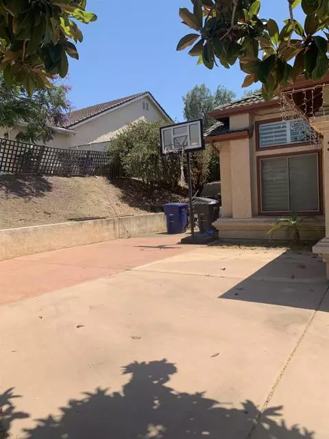 Vista, CA 92084,337 Apollo DR