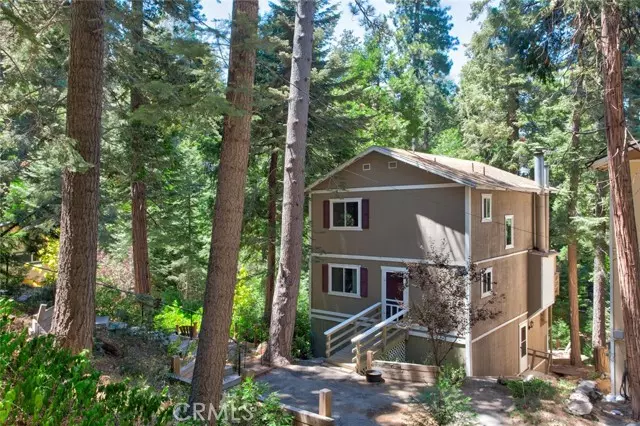 Twin Peaks, CA 92391,536 Rose LN