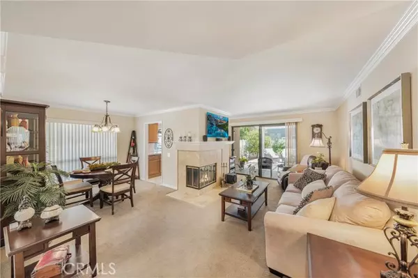 Aliso Viejo, CA 92656,2 Clover LN