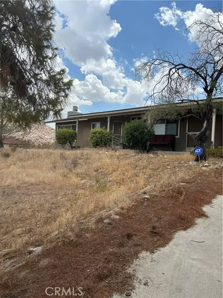 61877 Crest CIR, Joshua Tree, CA 92252