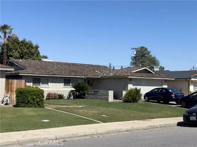 2213 Sandpiper RD, Bakersfield, CA 93309