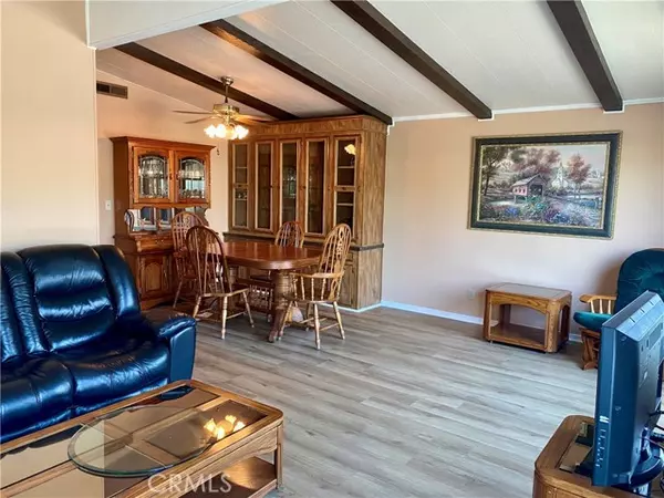 Placentia, CA 92870,320 Lakepark DR