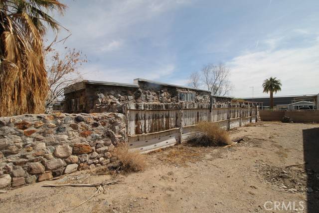 1233 Desert DR, Needles, CA 92363