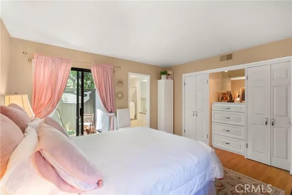 Costa Mesa, CA 92627,2336 Elden AVE Apt D