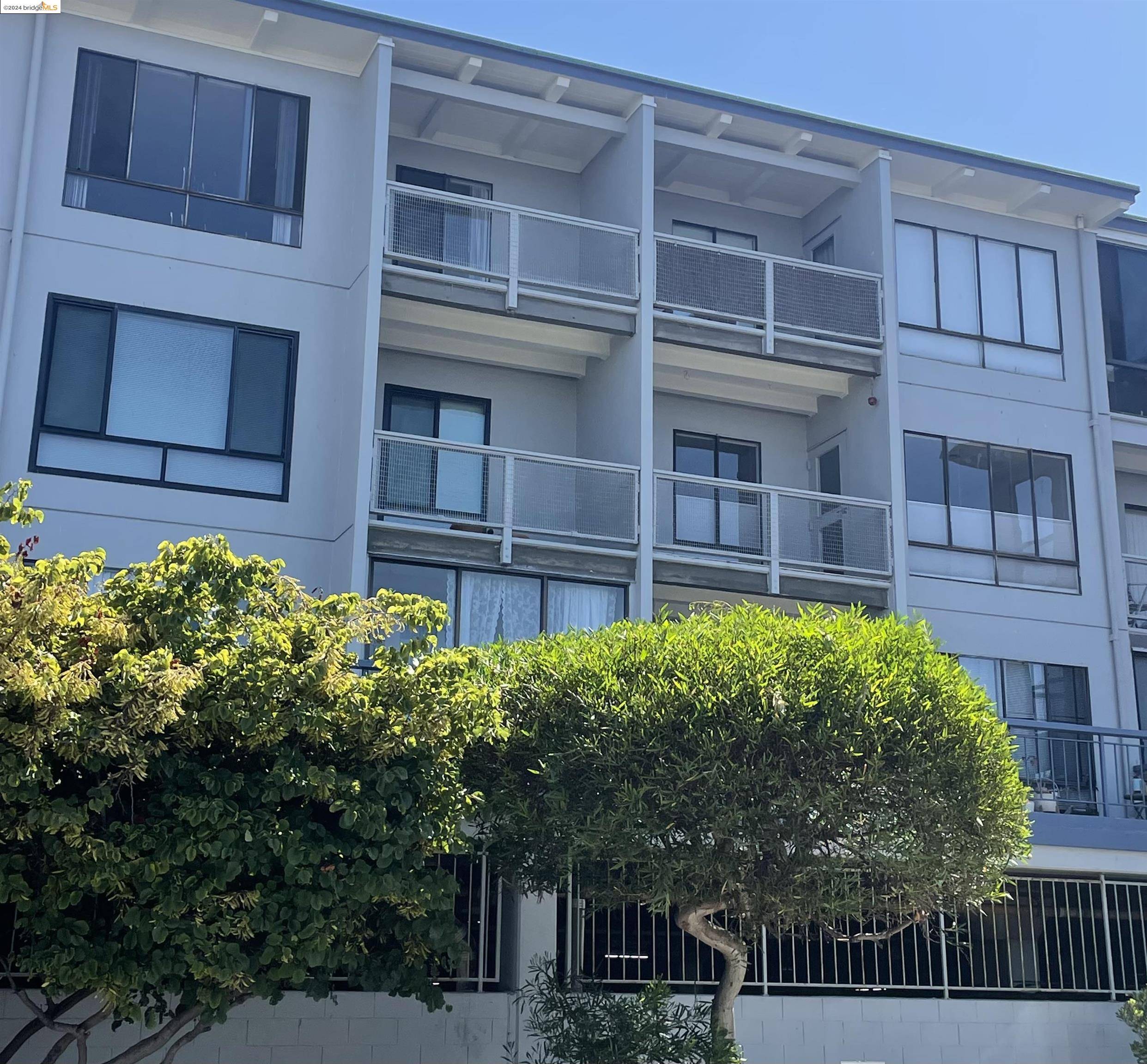 Emeryville, CA 94608,2 Anchor Dr F379