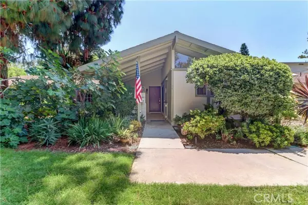 Laguna Woods, CA 92637,144 Avenida Majorca B