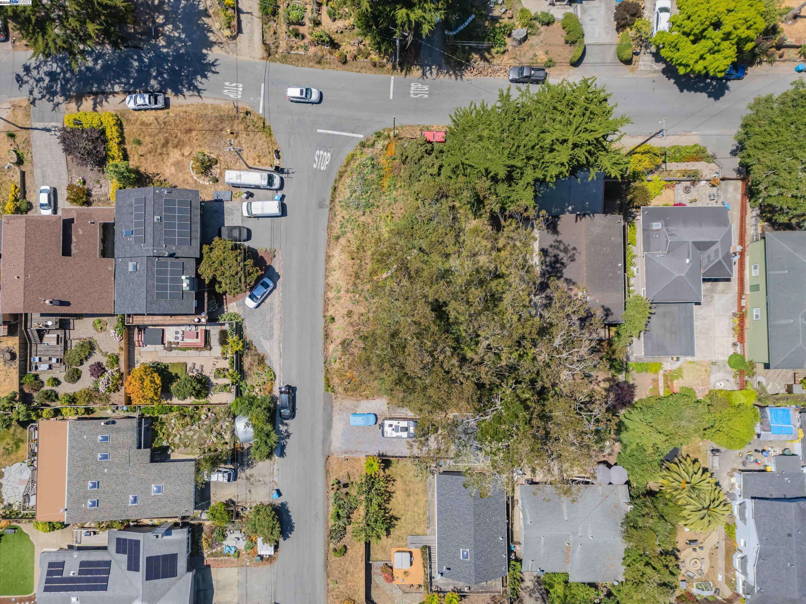 Montara, CA 94037,0 6th St