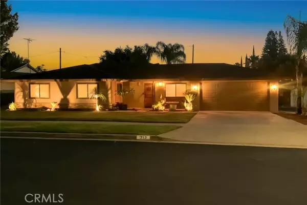 Corona, CA 92879,313 E Francis ST