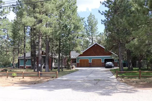 2474 Oak LN, Big Bear City, CA 92314