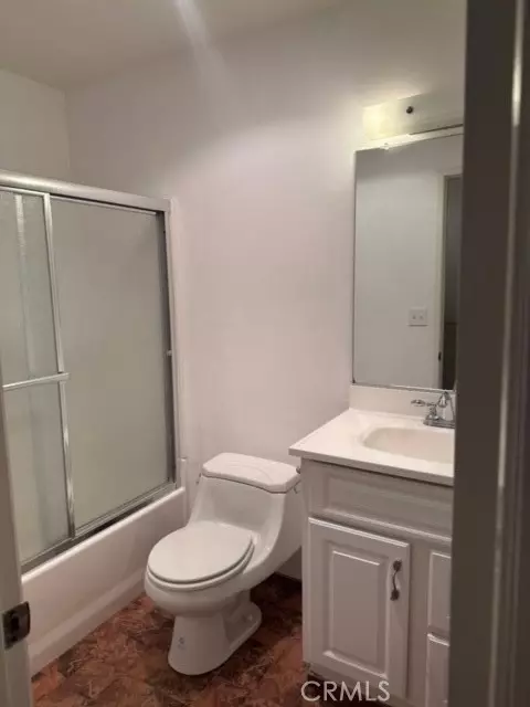 Newhall, CA 91321,26351 Oak Plain DR D
