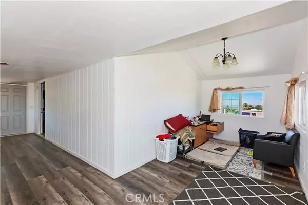 Pinon Hills, CA 92372,9127 Holiday LN