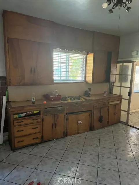 Wilmington, CA 90744,1523 E L ST