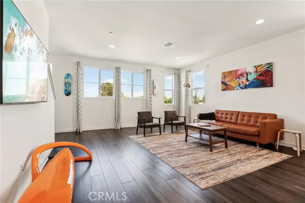 Stanton, CA 90680,10901 Shoals PL