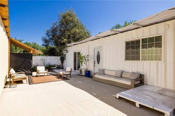 8561 Orion AVE 2, North Hills, CA 91343